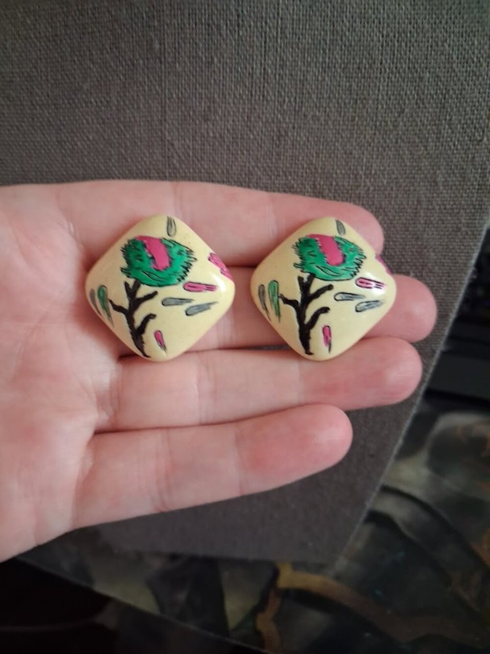 Retro style stud earrings